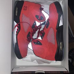 Jordan 5’a Raging bull