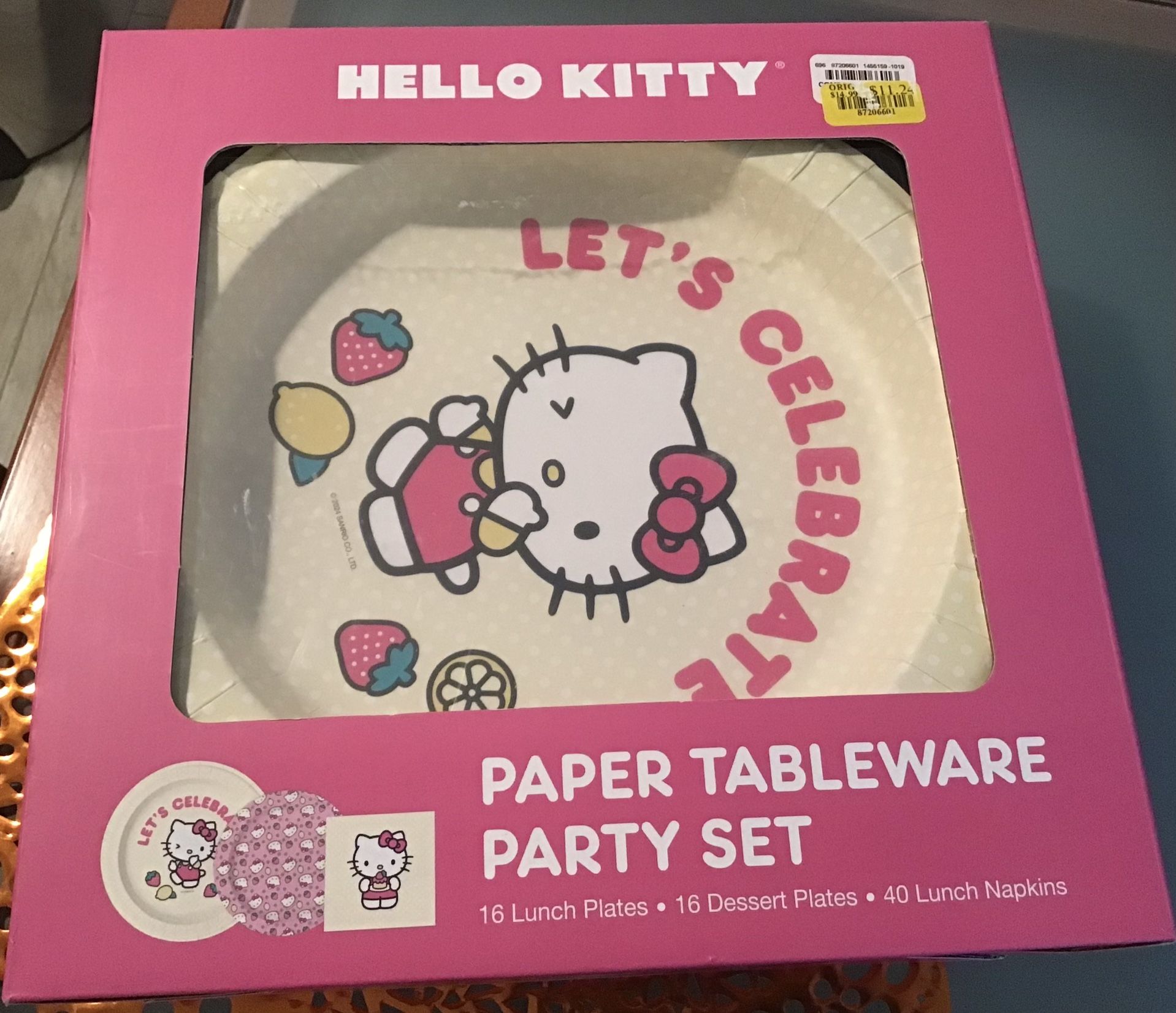 New~HELLO KITTY~Paper Tableware Party Set~16 lunch plates~16 dessert plates~40 lunch napkins~Kids Birthday