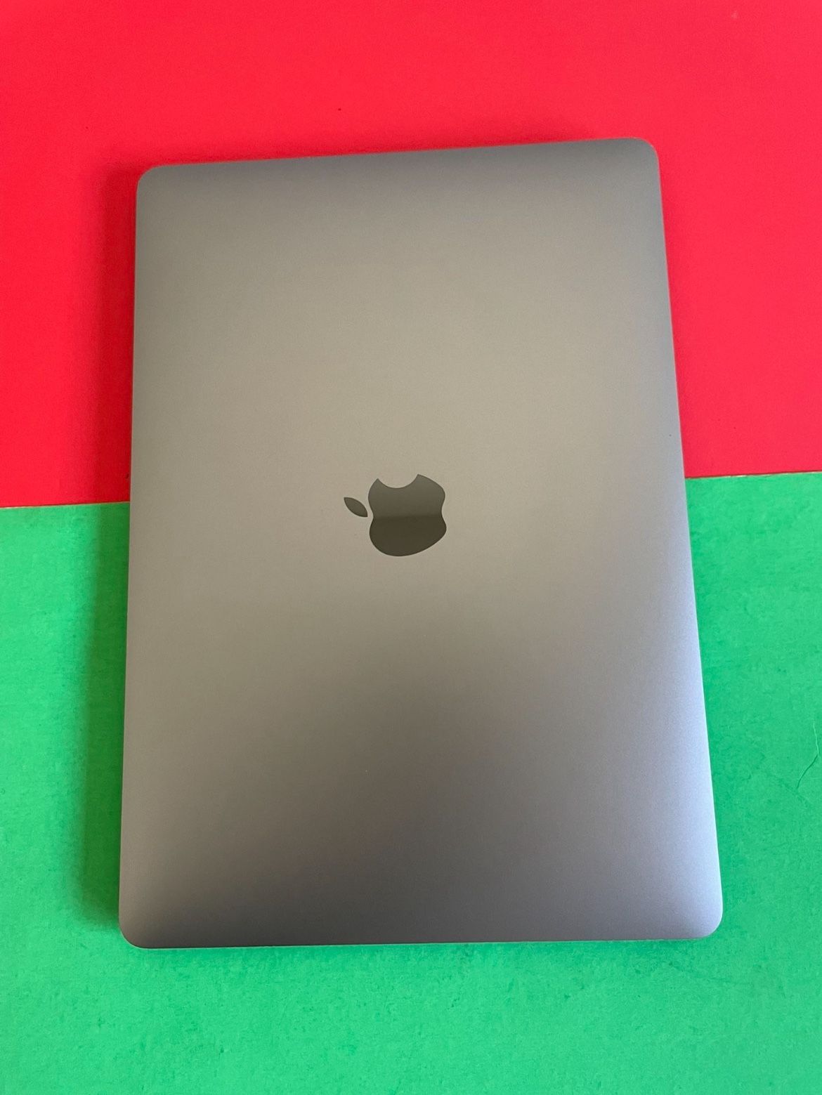Apple MacBook Air 13 (2020 Model/ M1 chip) 8GB Memory 256gb Apple MacBook Air 13 (2020 Model/ M1 chip) 8GB Memory 256gb