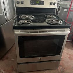 Ge Electric Stove ( Oven Never Used)  