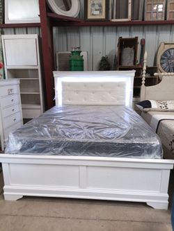 Bed, Bedroom Sets, Daybed and Mattresses