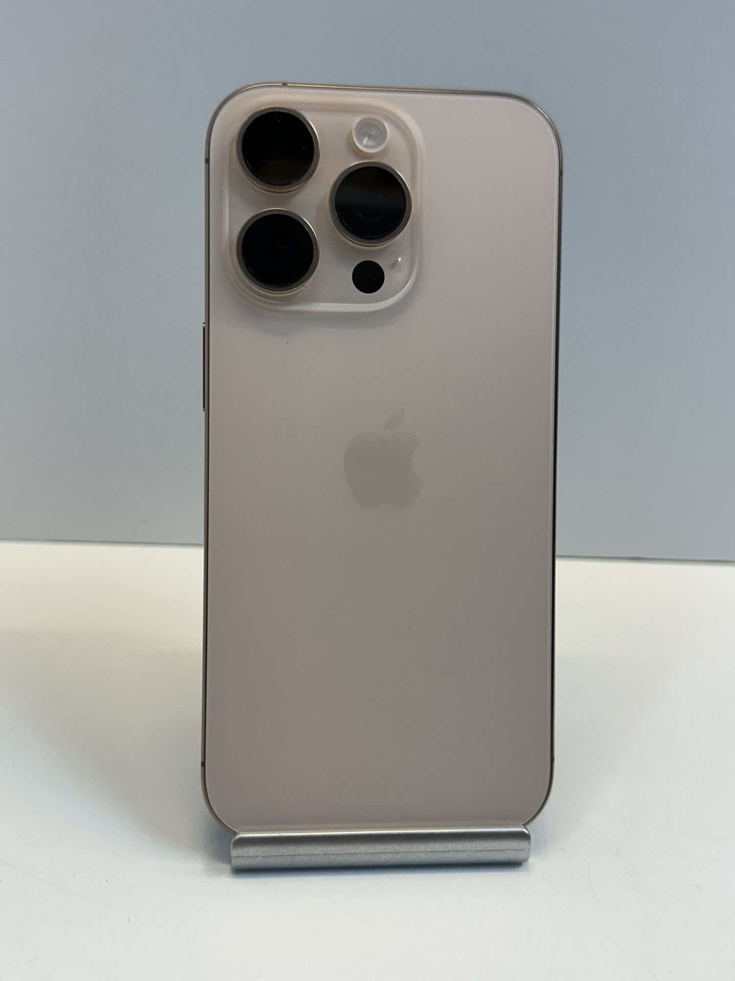 Apple iPhone 16 PRO 128gb. ( Unlocked Cellphone )