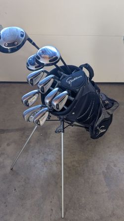 Complete set of male  Nicklaus golf clubs