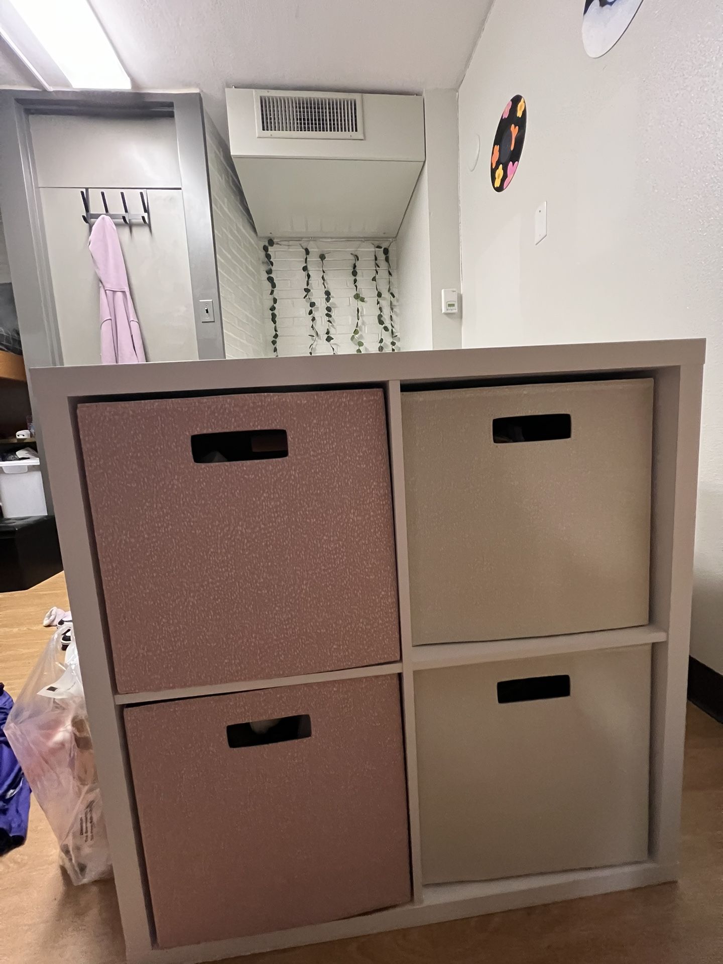 4 cube shelf with baskets