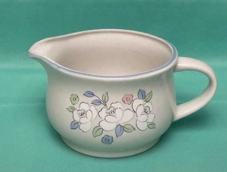 Vintage Hearthside Chantilly Fleur De Lune gravy boat stoneware pitcher flowers