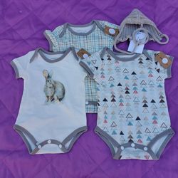 UNIQUE BEAUTIFUL NEW CLOTHING BOUTIQUE BABY CLOTHES. 3-6M
