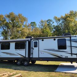 2021 Keystone Outback  328RL 