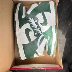 Nike 10.5