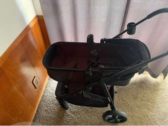 Mom push stroller