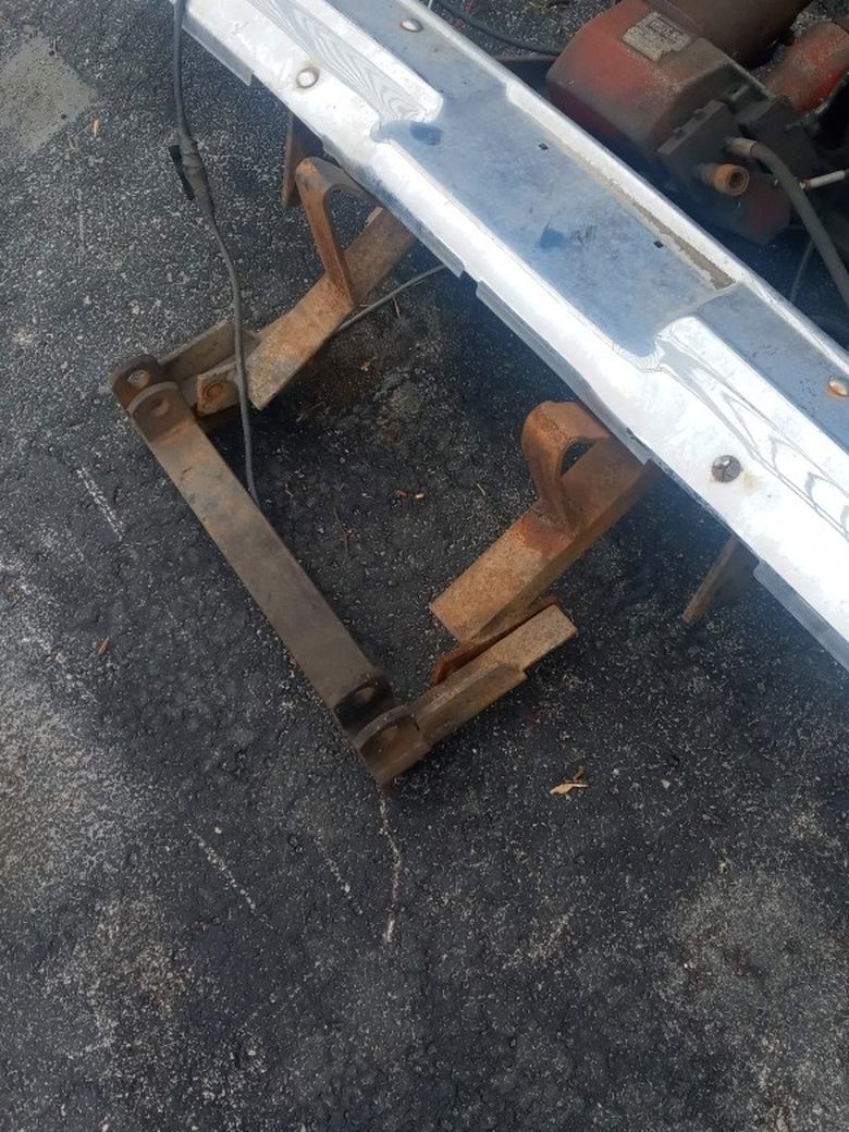 Primo Items Here That Can Be Sold Snow Plow Fits Chevy Truck For Silverado With The Blade In The Pumps Under Control