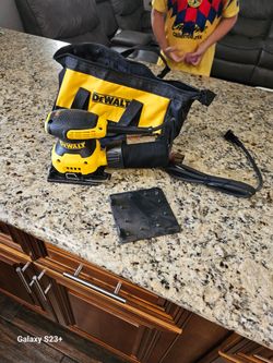 Dewalt sander new