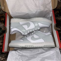 5y 6.5 Women Nike Dunk Low
