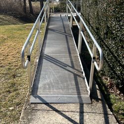 Aluminum Wheelchair Ramp With Handrails