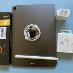 Apple IPad Air 4th Generation (10.9” Liquid Retina/ 2020 Model) 64GB with keyboard case, stylus pen & Accessories (256gb $439) 