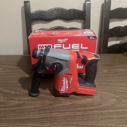 Milwaukee M18 Fuel 5/8” SDS Plus Rotary Hammer 