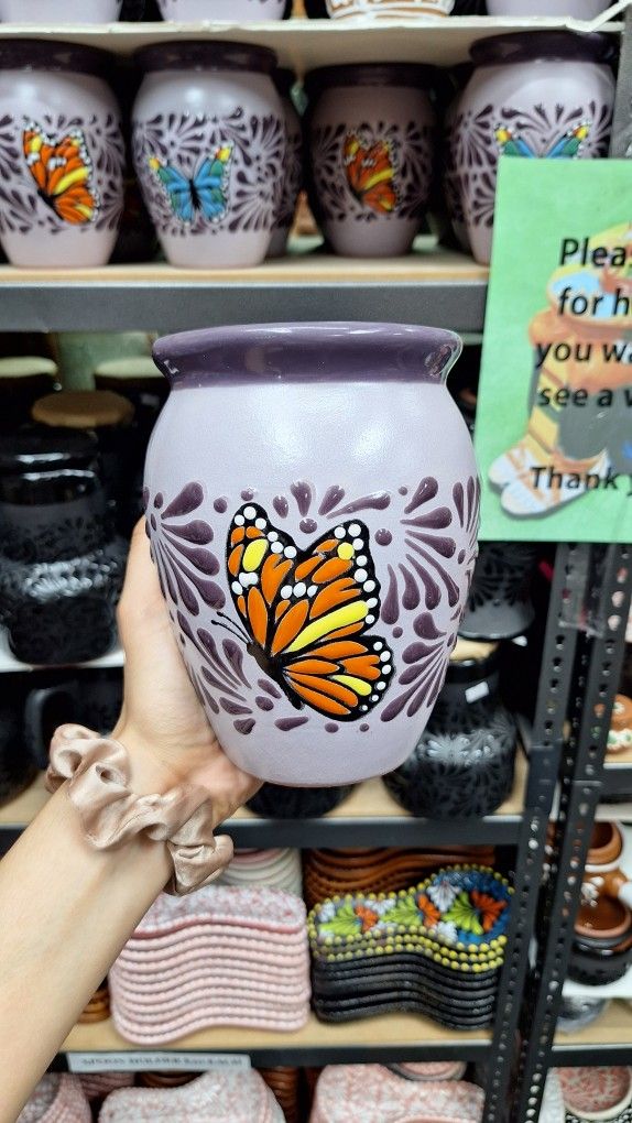 Purple, Butterfly Cantaro ππ¦ BOTH Butterflies Are On The Same Vase