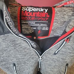 Superdry Mountain