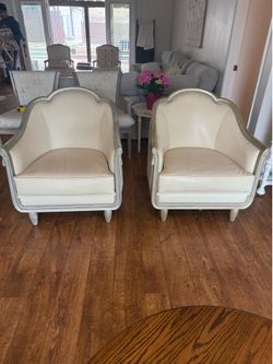 Elegant French style arm chairs pair