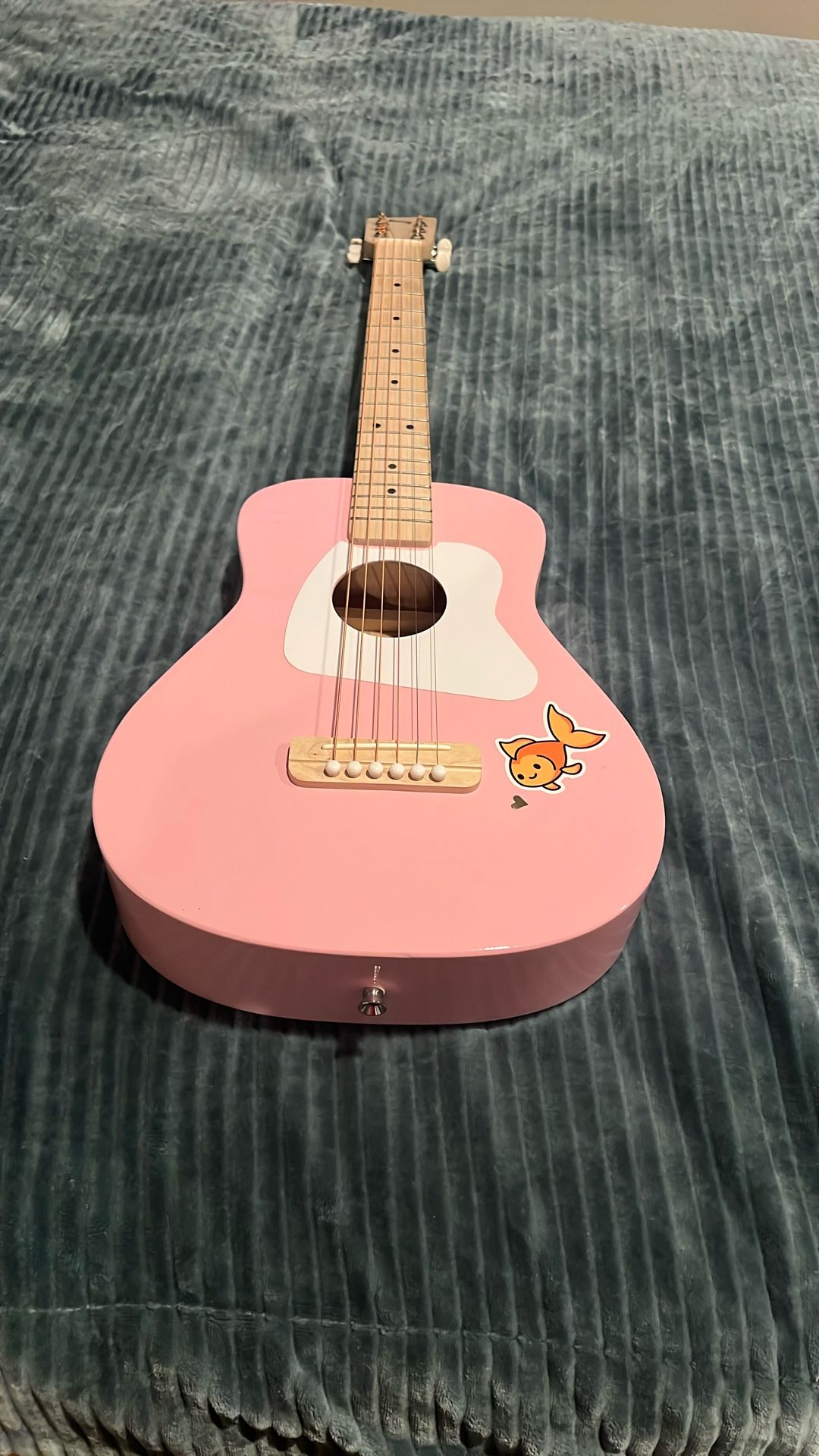 Kids Guitar 6-string (pink)