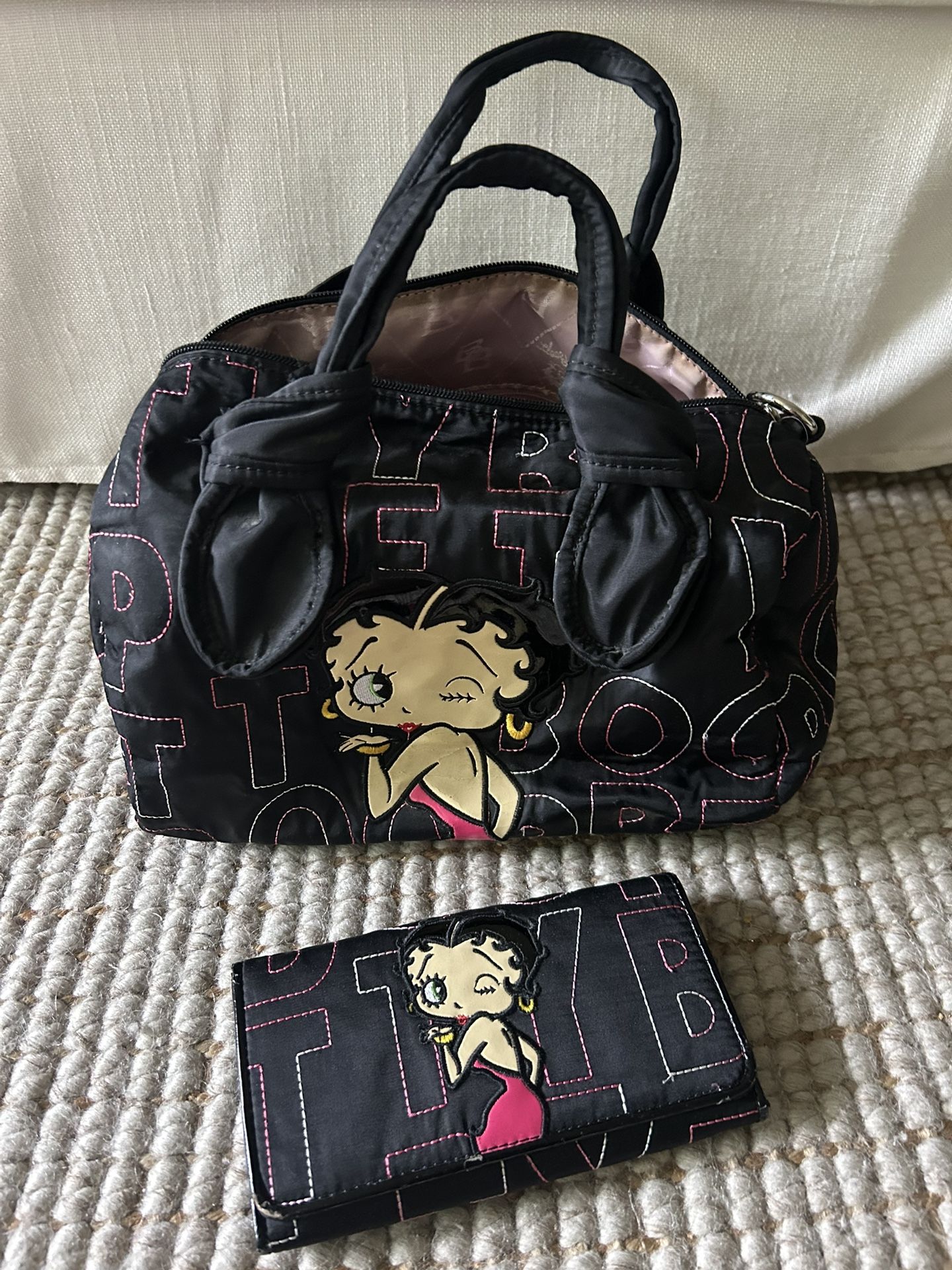 Women’s Accessories