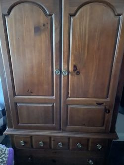 Dresser