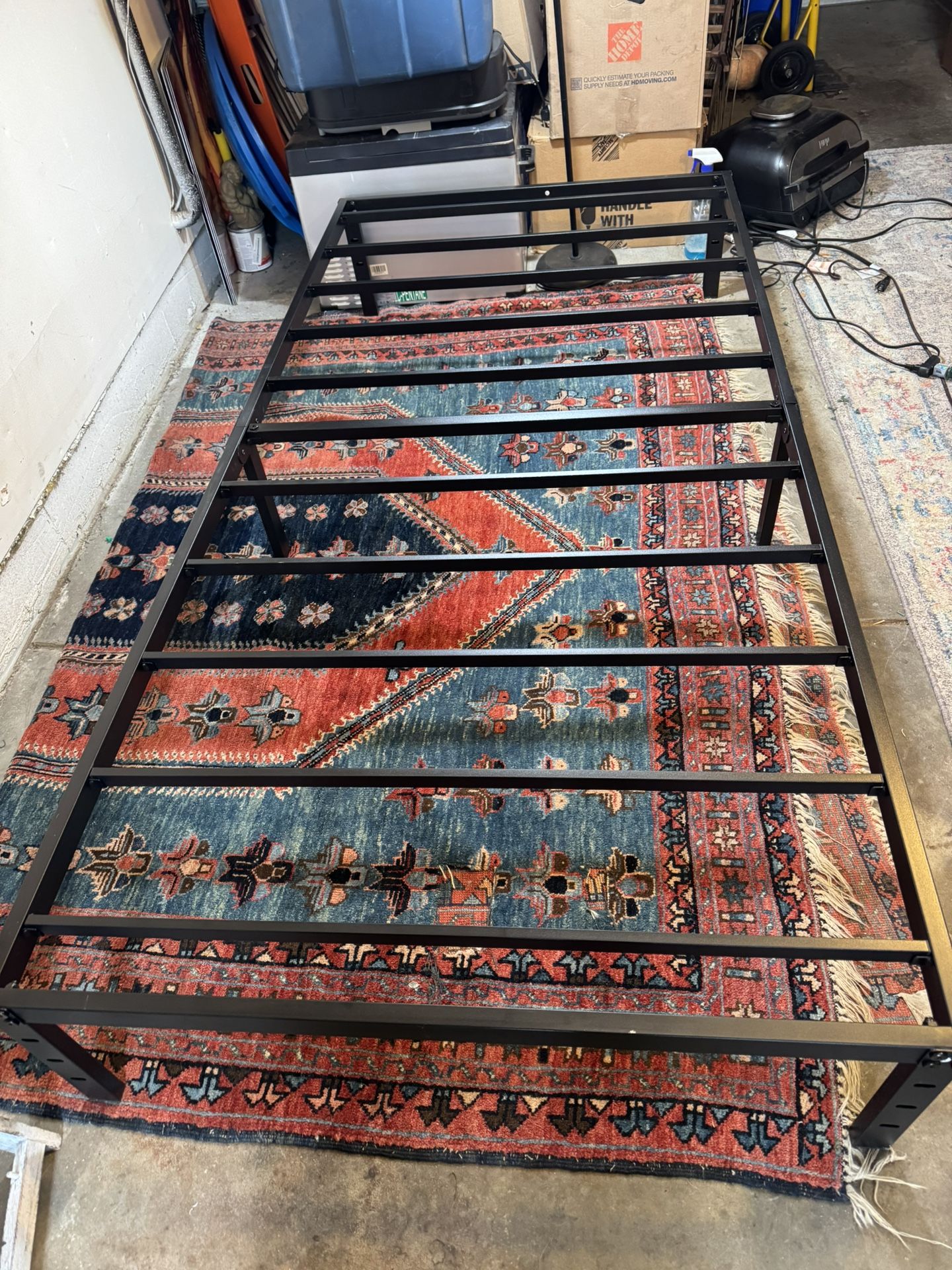 FOLDING METSL FRAME FOR BED SIZE TWIN