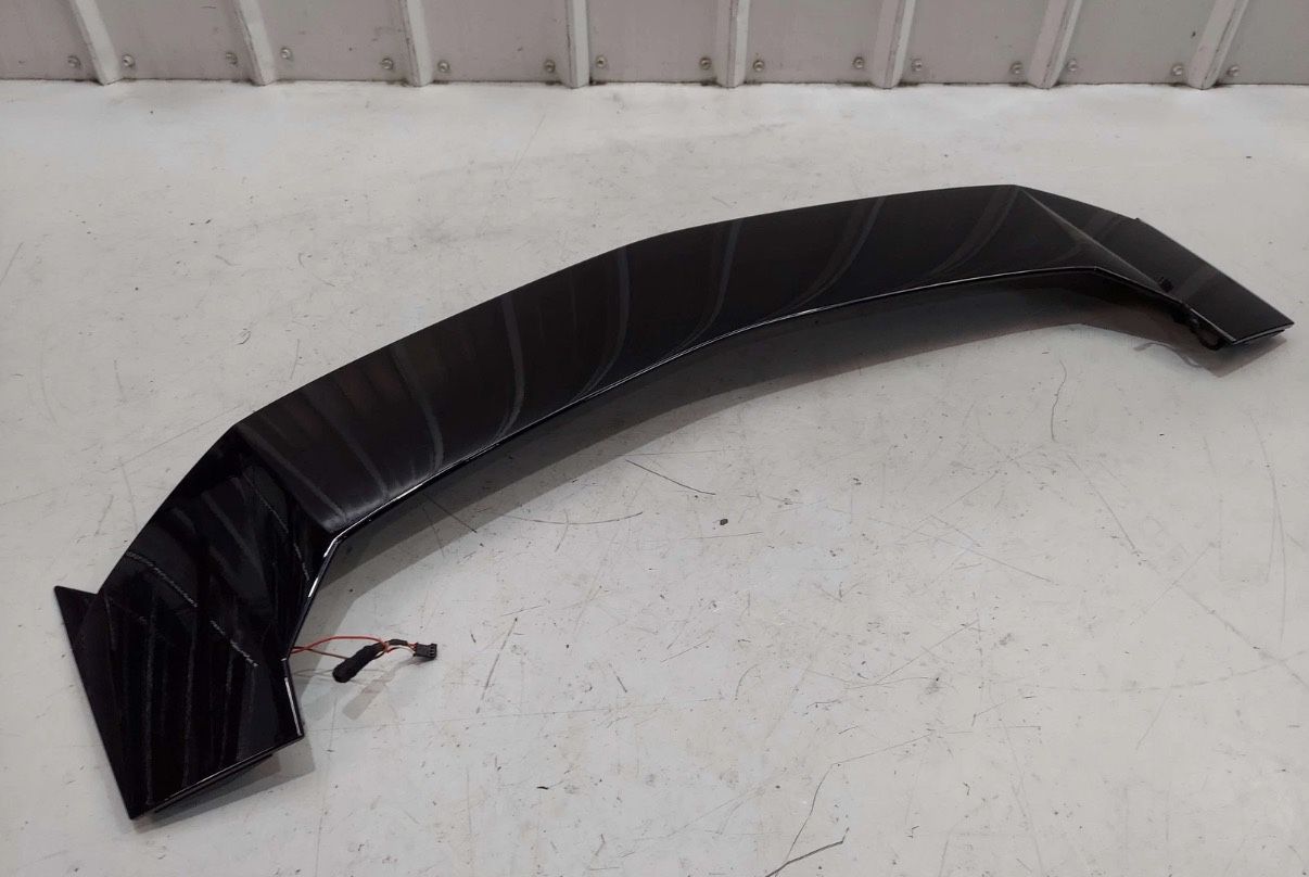 19-22 Lamborghini Urus Rear Tailgate Roof Spoiler Black 4ML827933A Used