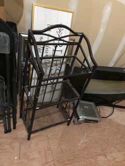 Slight damaged top plant holder