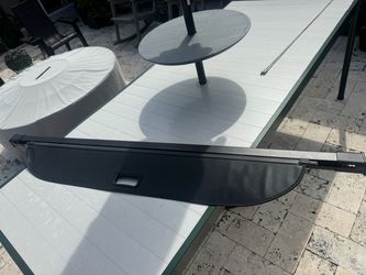 GMC Acadia trunk cover