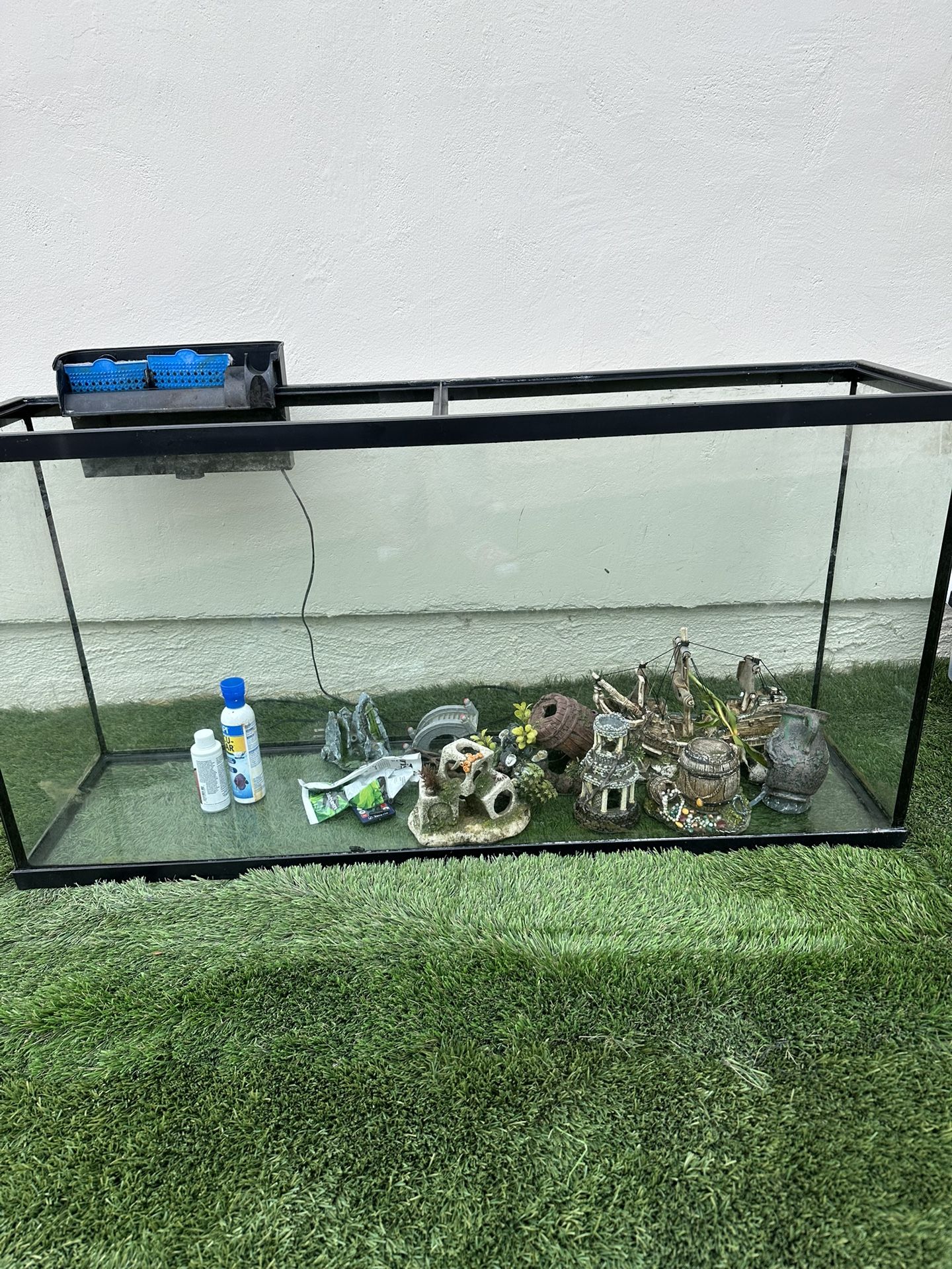 Fish Tank (50 Gallons)
