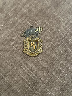 Harry Potter Hufflepuff Crest Charm