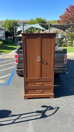 Wardrobe closet