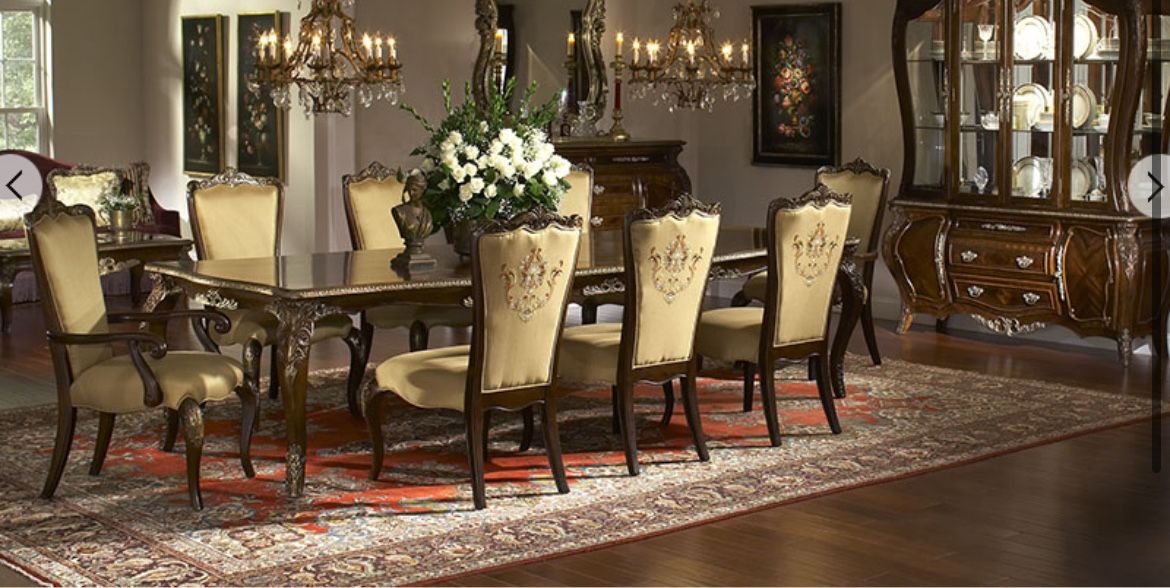 Michael Amini dining Room Set