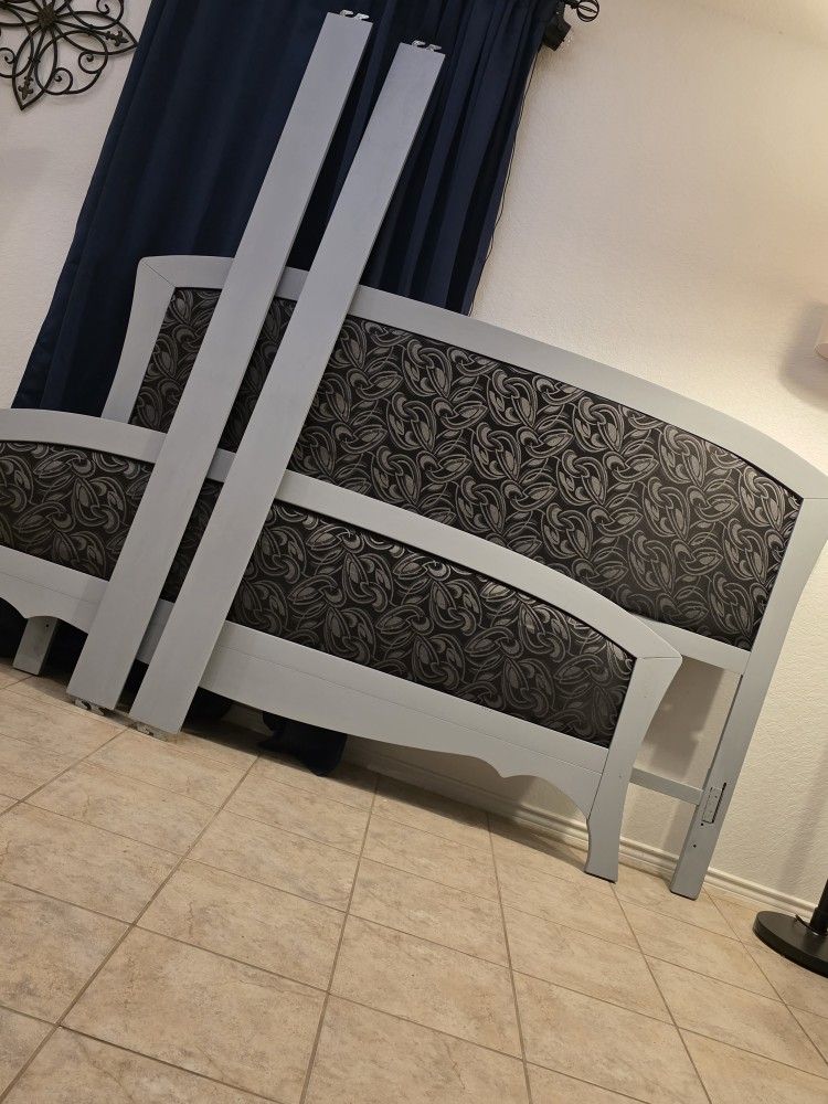 KING SZ BED FRAME