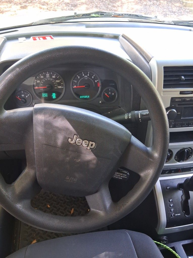 2008 Jeep 4 CYLINDER