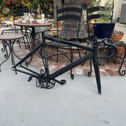 Black Label Road Bike