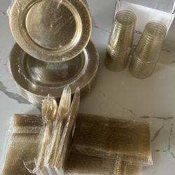 Gold Glitter Dinnerware Set (50 Guests)