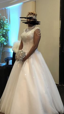 One of a kind wedding dress w/train