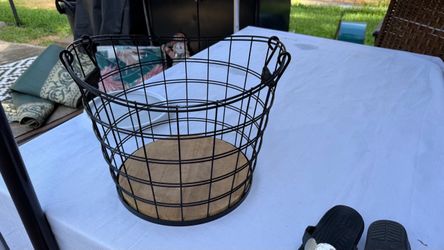 Small basket