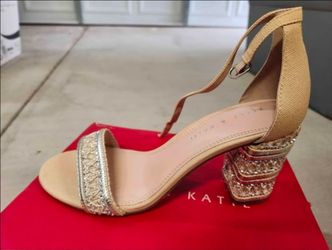 New Kelly & Katie Embellished Sandals size 8