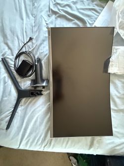 CRG5 27 inch Samsung curved gaming monitor