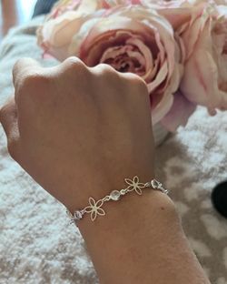 Flower Adjustable Bracelet Silver .925