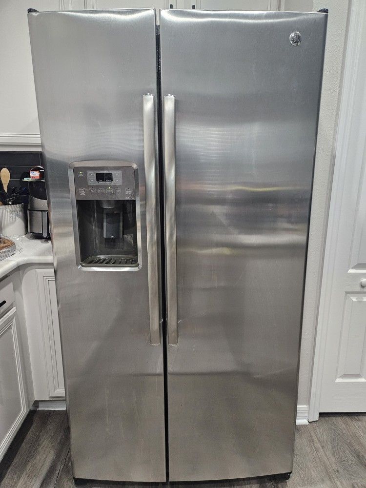 GE Stainless Steel Refrigerator