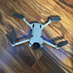 Mini 4 Pro drone fly more combo plus