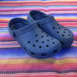 Crocs size women 8, men 6 dark blue 