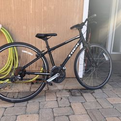 Trek FX 7.2 Hybrid Bike Alpha Gold Aluminum