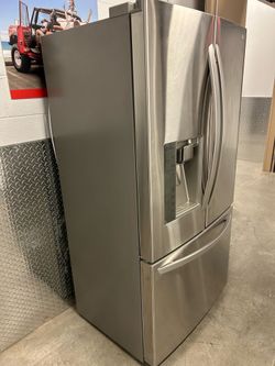 LG French Door Refrigerator LFXC24726S