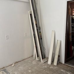 3 Fluorescent Lights