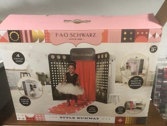 FAQ Schrawz style  runway