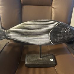 15 Inch Whitewashed Fish Stand